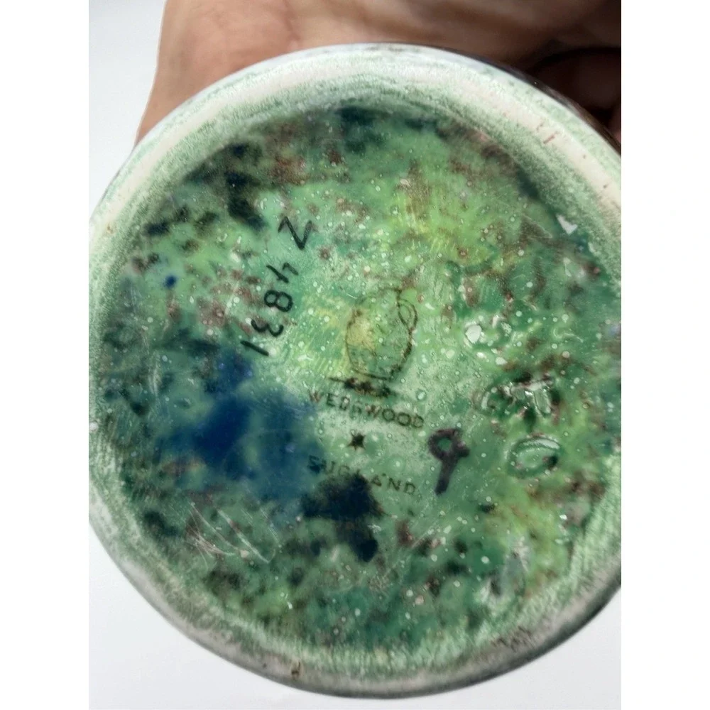 Wedgwood flared rim